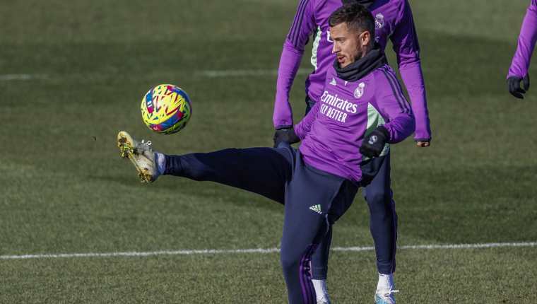 Eden Hazard vuelve a sufrir de una lesión. Foto Prensa Libre (EFE)