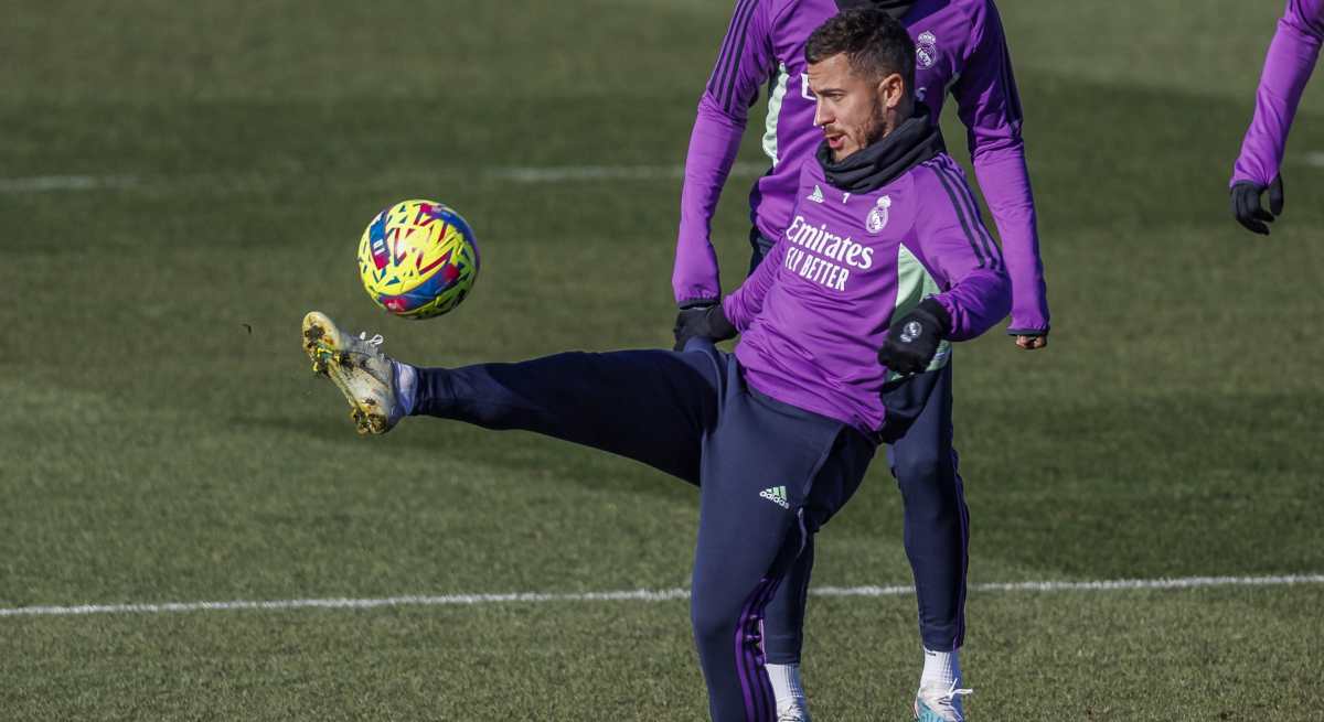 Hazard, lesionado en la rodilla, será baja del Real Madrid contra el Mallorca