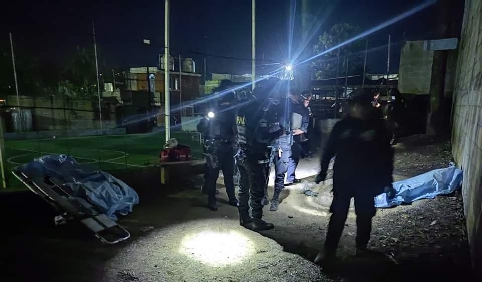 Violencia en Chimaltenango: cuatro hombres son asesinados en una cancha deportiva