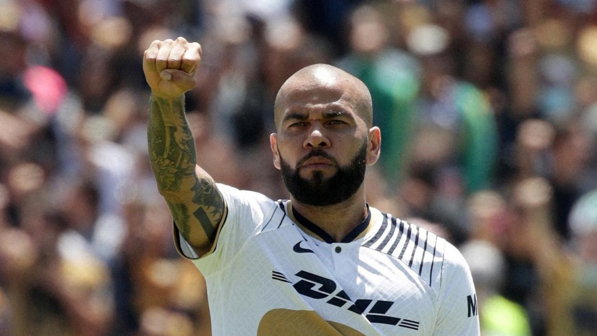 Un tatuaje podría delatar a Dani Alves quien guarda prisión por supuesto abuso sexual