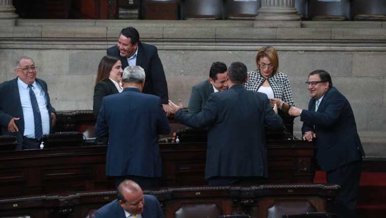 Durante la primera sesión del Congreso en 2023 fueron redistribuidas las curiles en el hemiciclo. (Foto Prensa Libre: María José Bonilla)