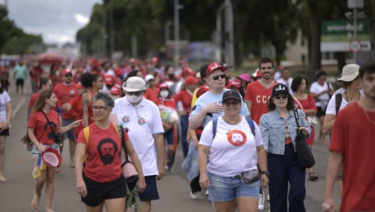 La izquierda vuelve este domingo al poder en Brasil con la investidura de Lula da Silva. (Foto Prensa Libre: AFP) 