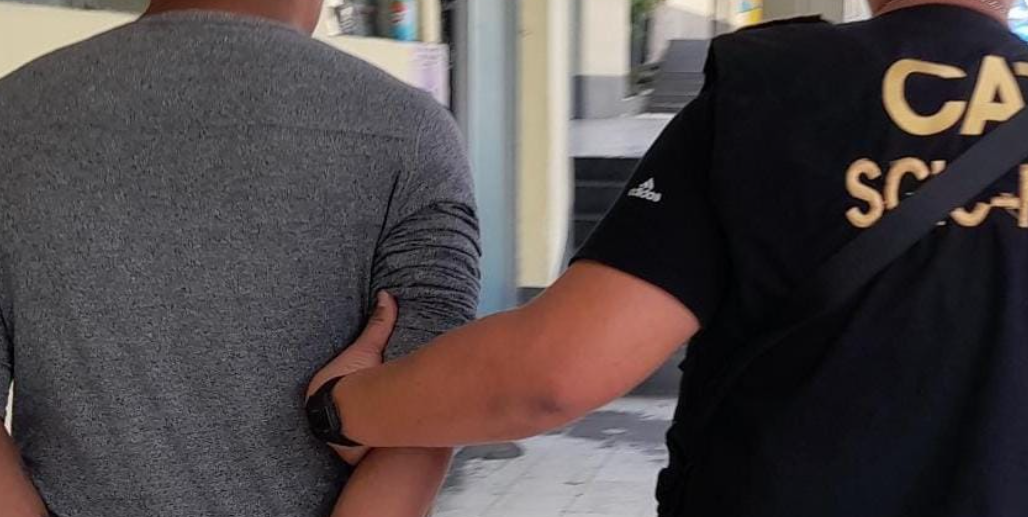 Operaba en taxi pirata: el caso del salvadoreño que fue detenido gracias a denuncia puesta en Crime Stoppers