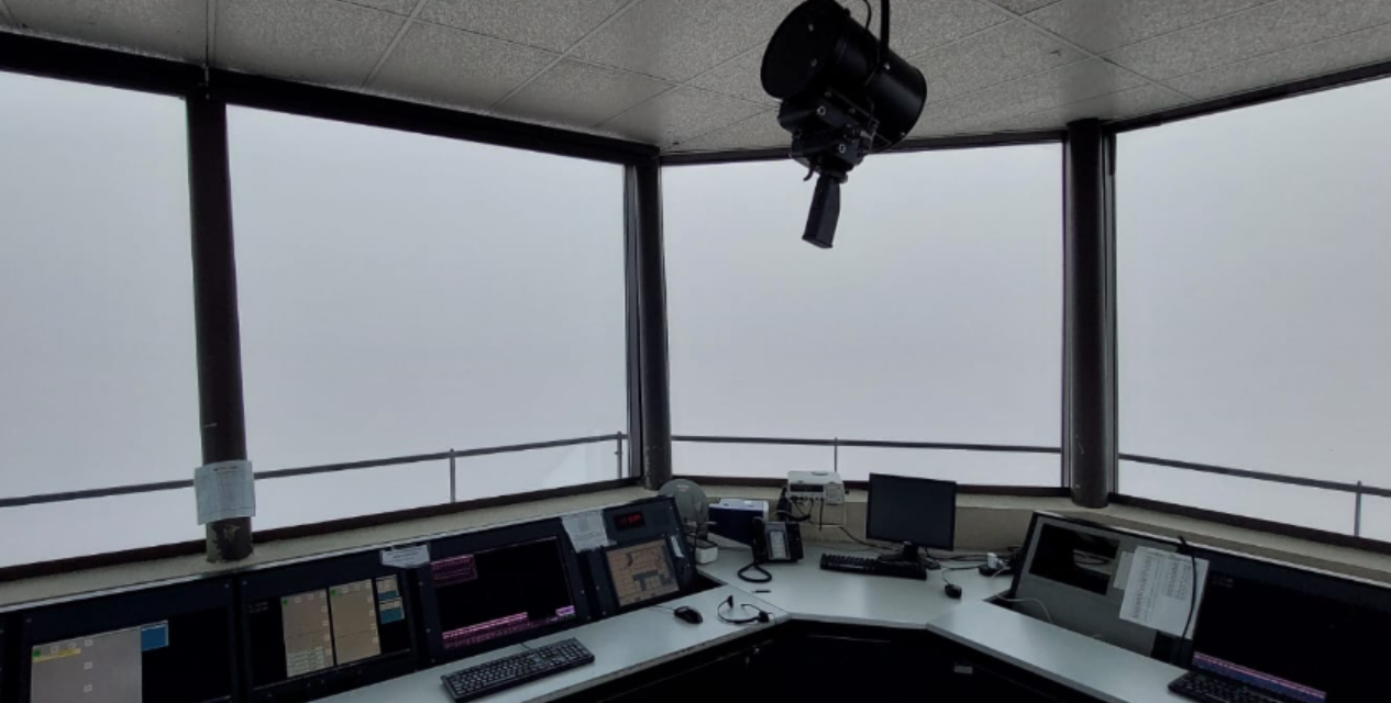 Vuelos desviados y salidas demoradas en el Aeropuerto Internacional La Aurora por la neblina