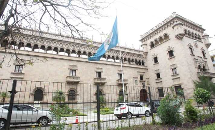 El Ministerio de Gobernación es la dependencia que más automotores ha comprado en lo que va del año. (Foto Prensa Libre: Hemeroteca PL)