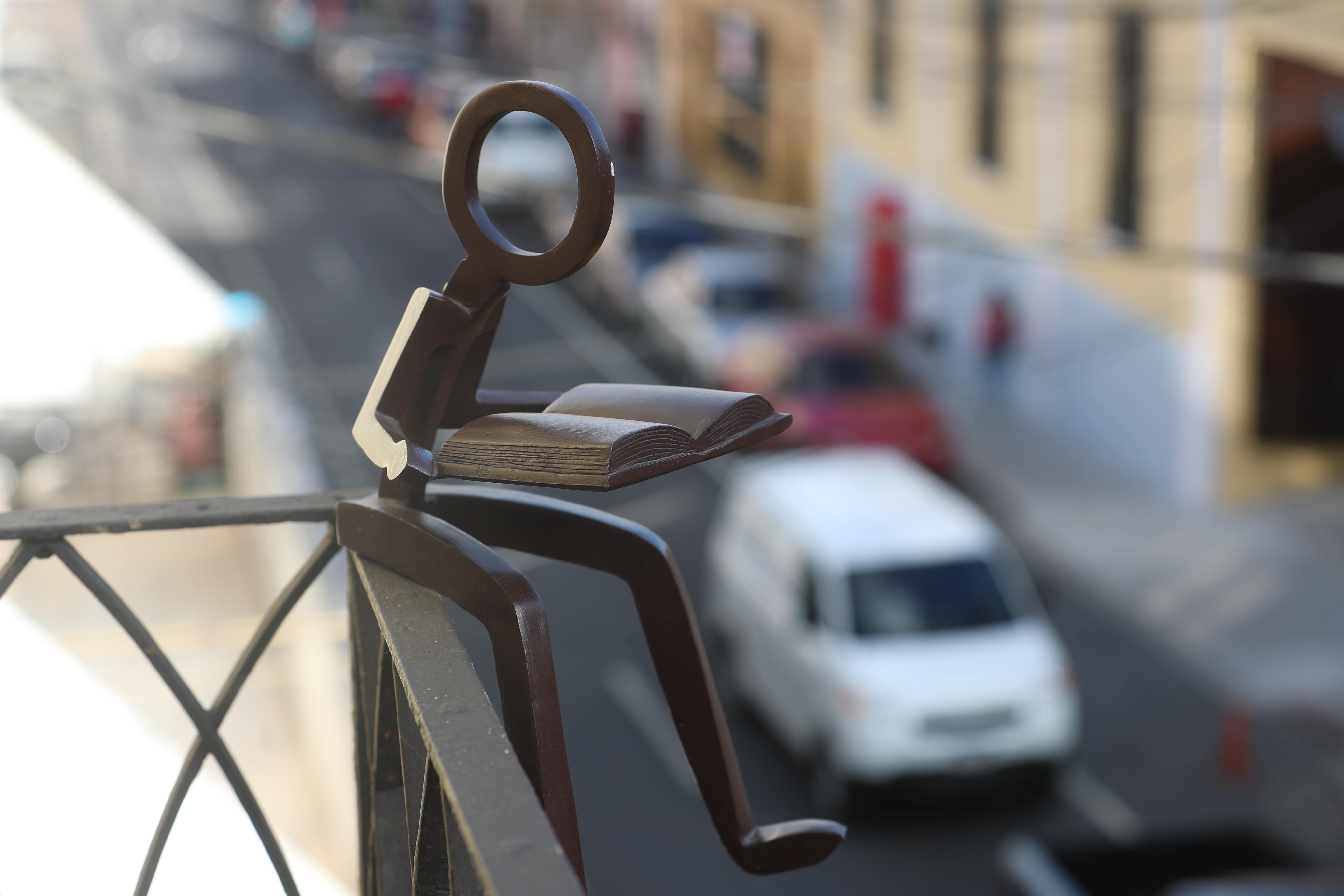 TECA, ESPACIOS DE LECTURA. Se hizo una visita a la biblioteca "La Teca" ubicada en el Centro de la Capital, en el Centro Histrico zona1. Con la finalidad de mostrar un lugar de espacio para la lectura abierto a los guatemaltecos amantes del arte de la lectura. En la imagen, varios ambientes de "La Teca".

Juan Diego Gonzlez.  060123