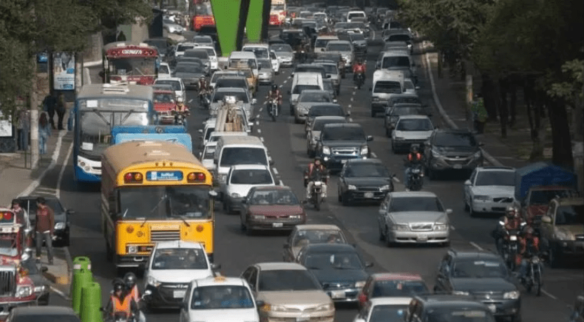 Más de 1 millón de vehículos: tránsito aumentará en la capital a partir del próximo lunes y PMT emite recomendaciones