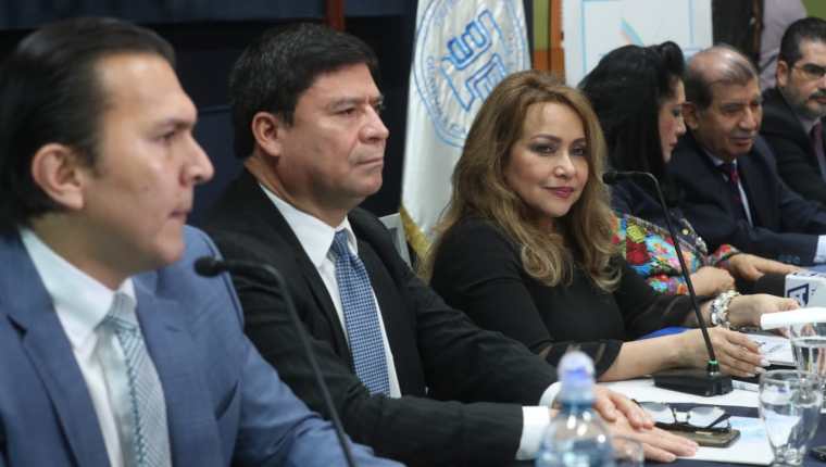 Magistrados del TSE durante una conferencia de prensa. (Foto Prensa Libre: Érick Ávila)