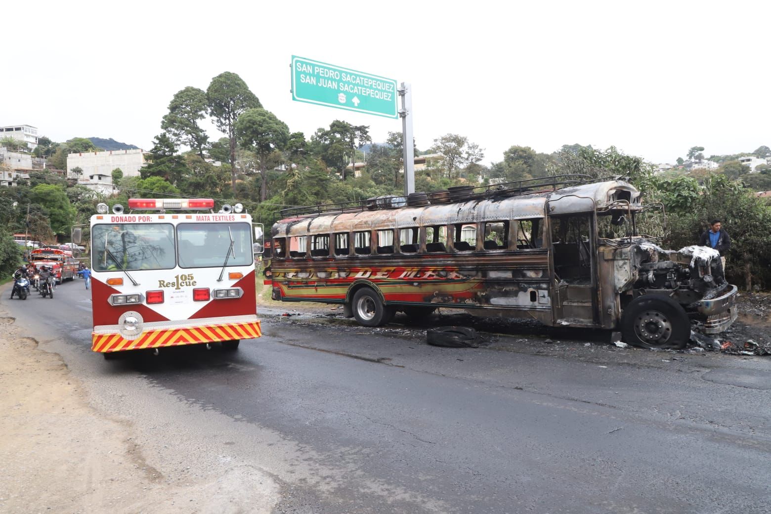 Accidente de transito queman bus por motorista fallecida San Pedro Sacatepéquez 27 de enero 2023 (6)