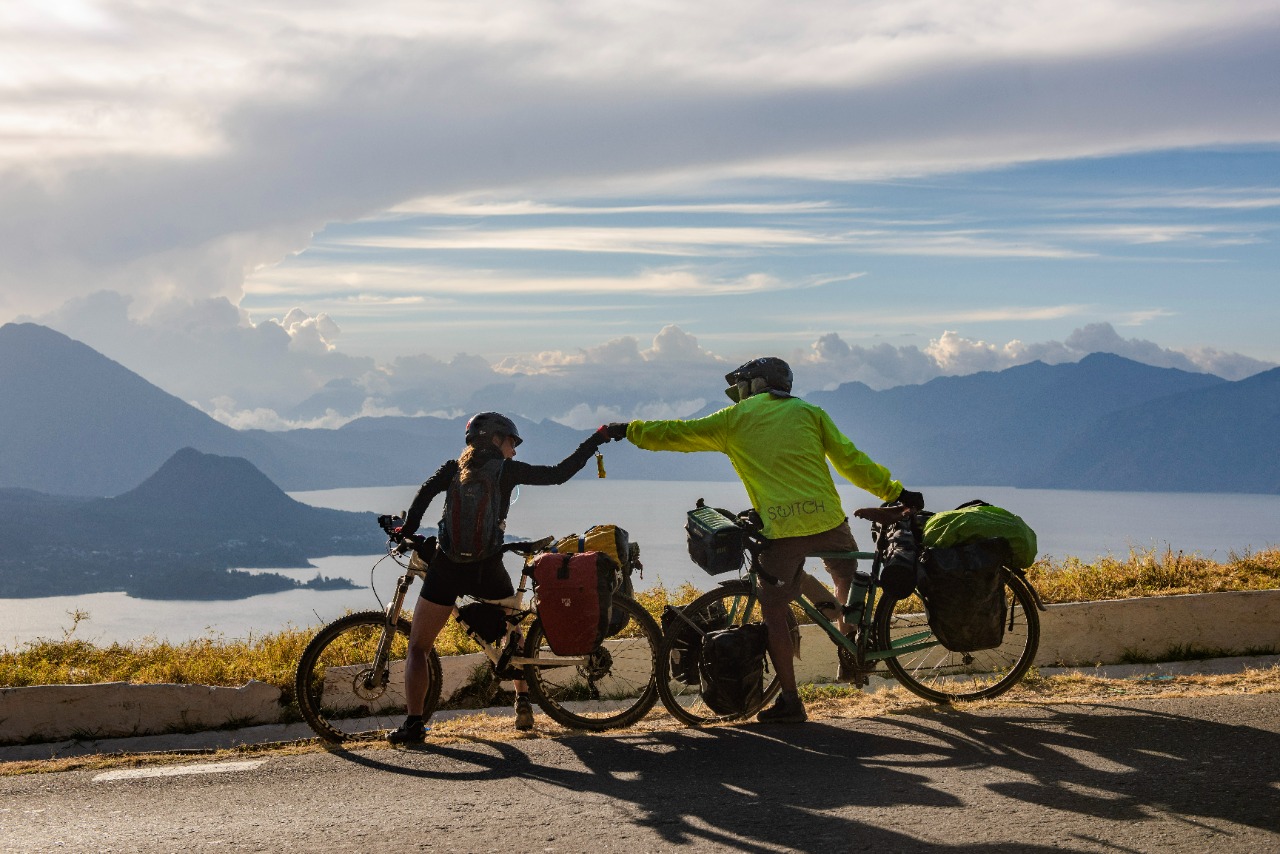 BiciRuta 502 comenzó en Jocotenango la construcción de la primera fase de un circuito de 37 kilómetros. (Foto Prensa Libre: BiciRuta 502)