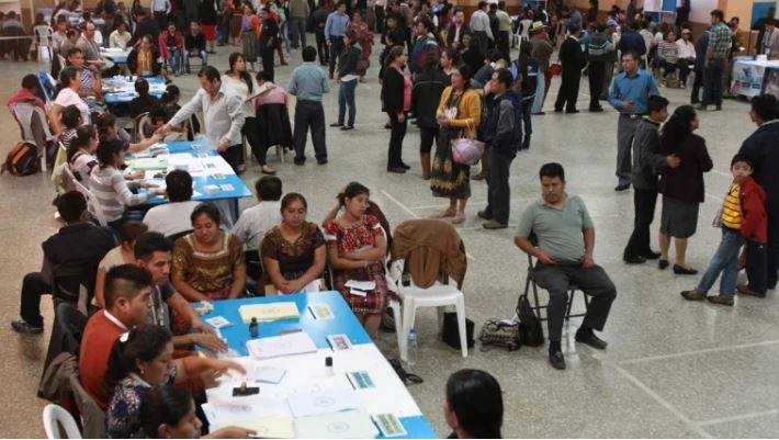 Los comités cívicos tienen menos tiempo para inscribirse y más limitaciones para recibir aportes de campaña. (Foto Prensa Libre: Hemeroteca PL)