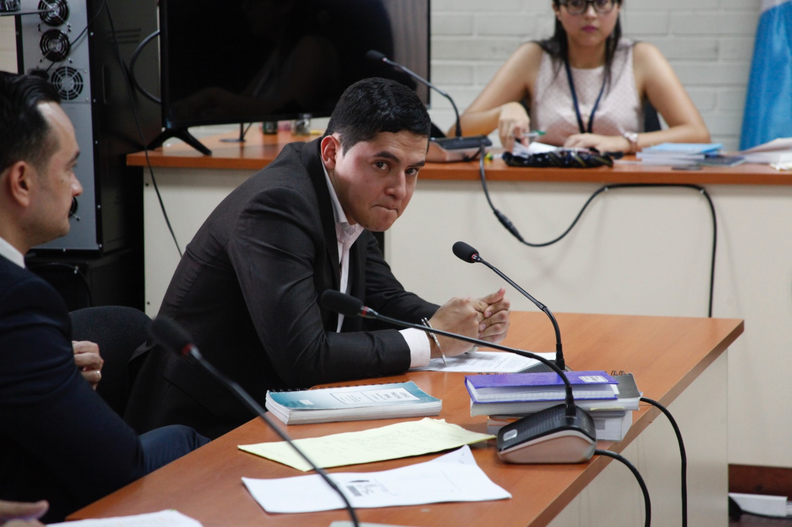 Mynor Enrique Lobos aceptó haber actuado como testaferro de un empresario en la venta de un edificio por Q35 mil al Ministerio Público. (Foto Prensa Libre: Noé Medina)
