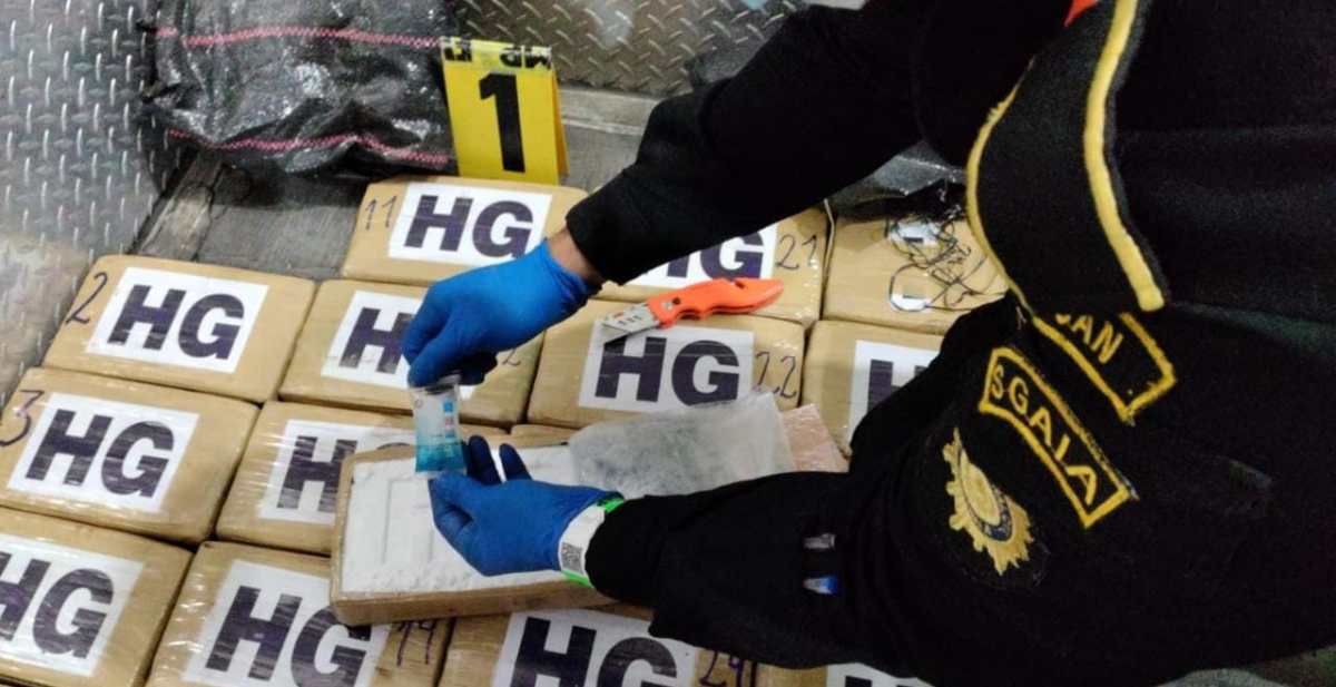 El 18 de diciembre de 2022 en aguas del Océano Pacífico se logró la incautación más grande de  cocaína (2,012 kilos)  realizada por autoridades nacionales en 2022 en sólo un operativo.(Foto Prensa Libre: Hemeroteca)