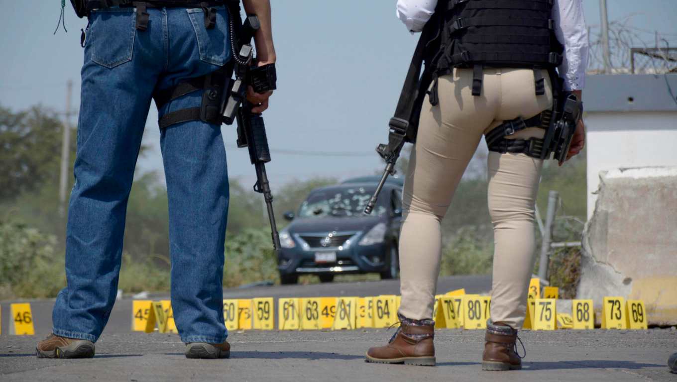 Ataques armados, incendios y narcobloqueos en Sinaloa, norte de México