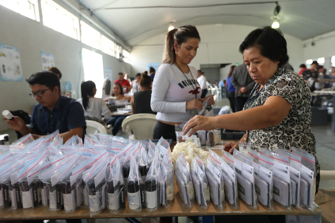 El Tribunal Supremo Electoral contratará de manera temporal a más de 14 mil personas para la logística del proceso electoral de este año en Guatemala. (Foto Prensa Libre: Esbin García)