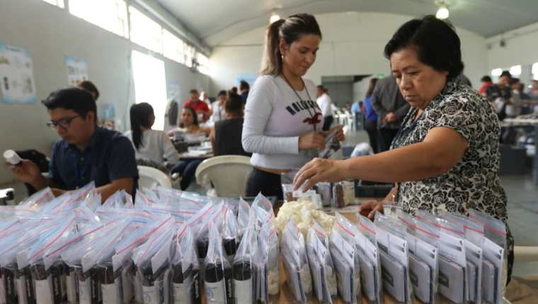 El Tribunal Supremo Electoral contratará de manera temporal a más de 14 mil personas para la logística del proceso electoral de este año en Guatemala. (Foto Prensa Libre: Esbin García)