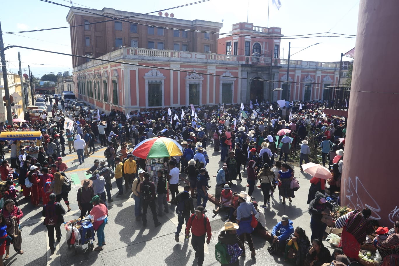 En los últimos días varios sectores han salido a las calles para protestar. (Foto Prensa Libre: María José Bonilla)