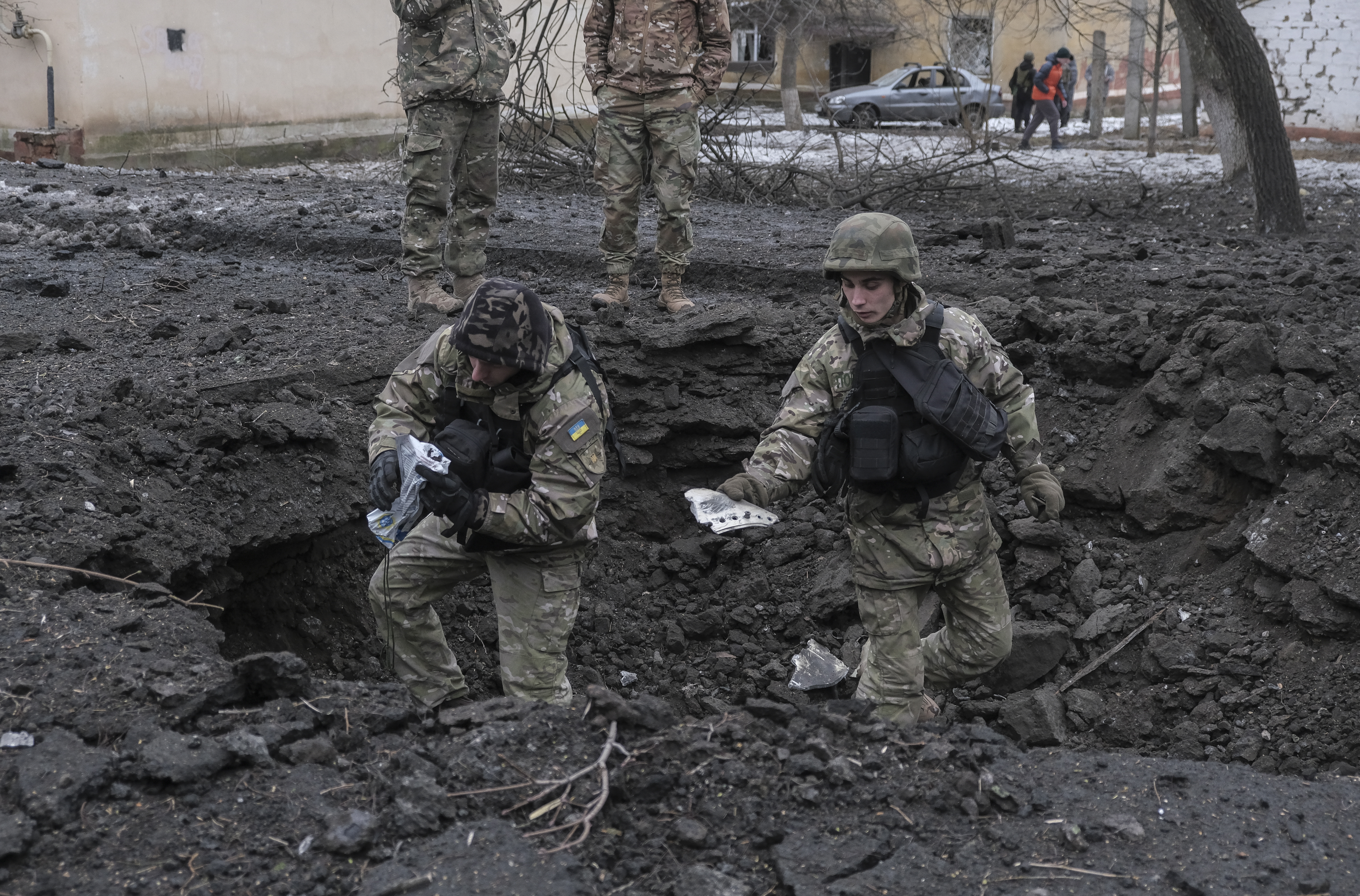 Un misil cachó en Kramatorsk, Donetsk, Ucrania. el 2 de febrero de 2023. (Foto Prensa Libre: EFE)