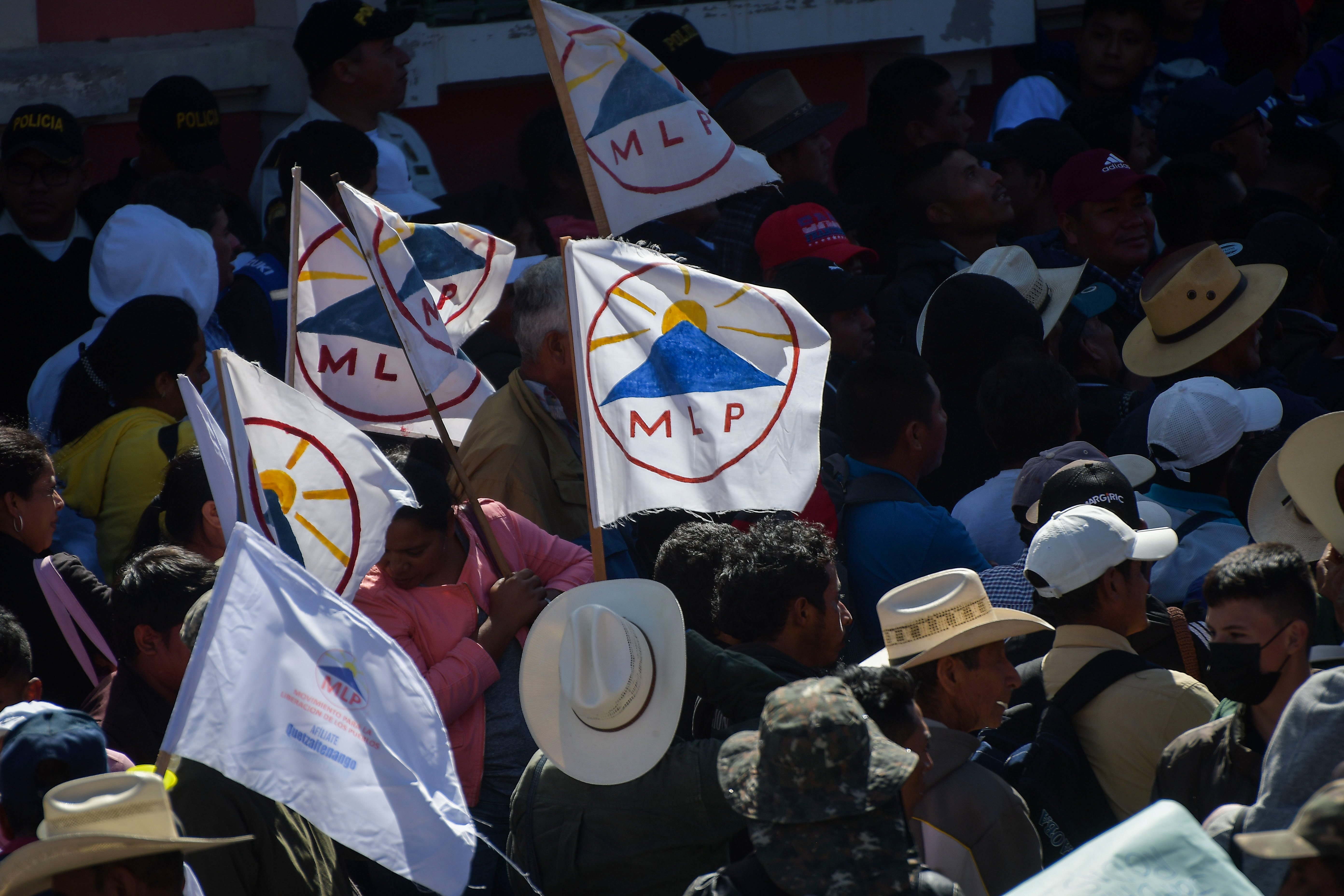 Seguidores de Thelma Cabrera exigen se apruebe su candidatura en Guatemala