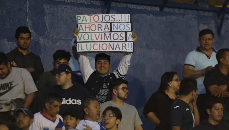 La afición dijo presente en el Doroteo Guamuch Flores. (Foto Prensa Libre: Douglas Suruy)