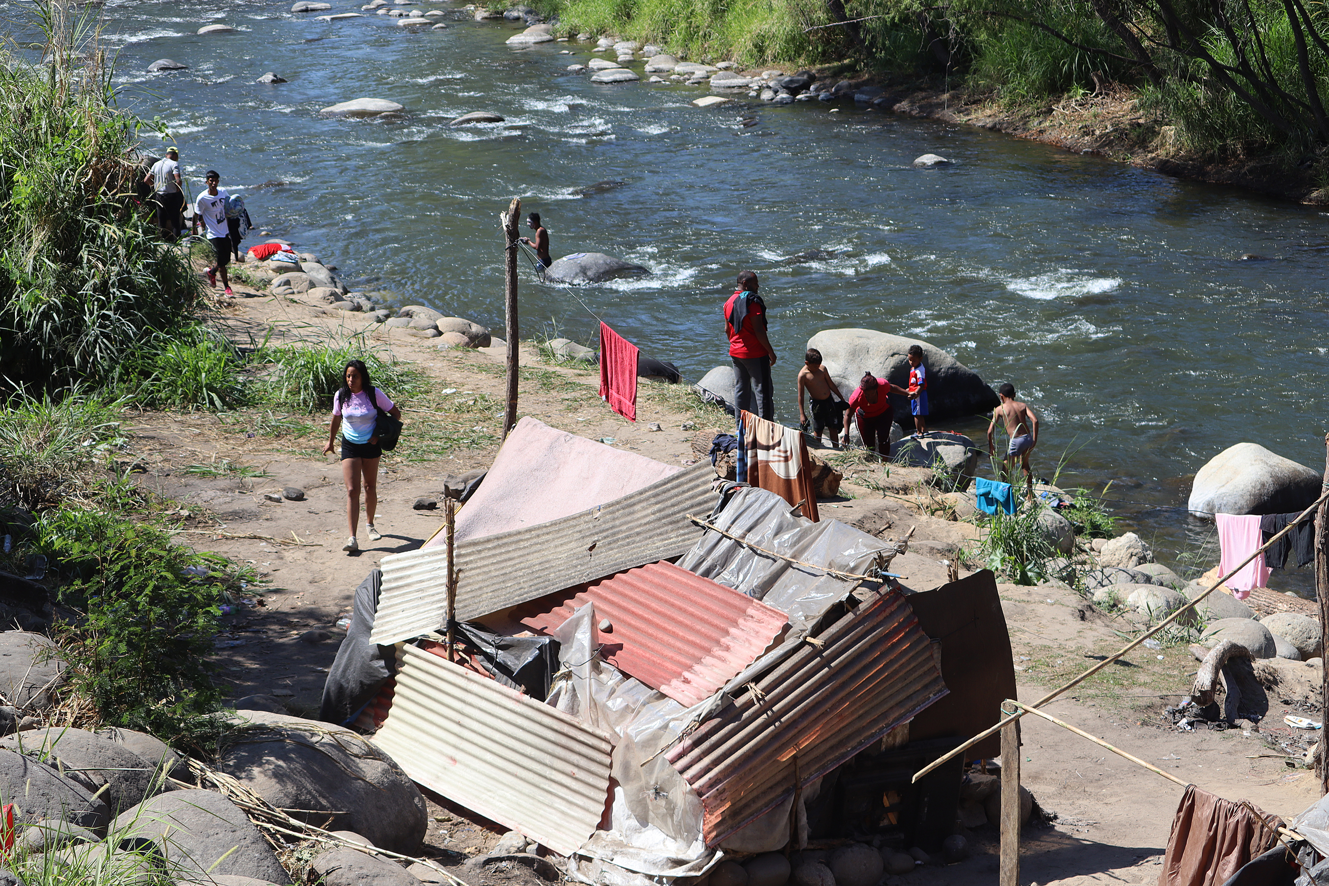 Aumenta inseguridad para migrantes en orillas de río entre Guatemala y México