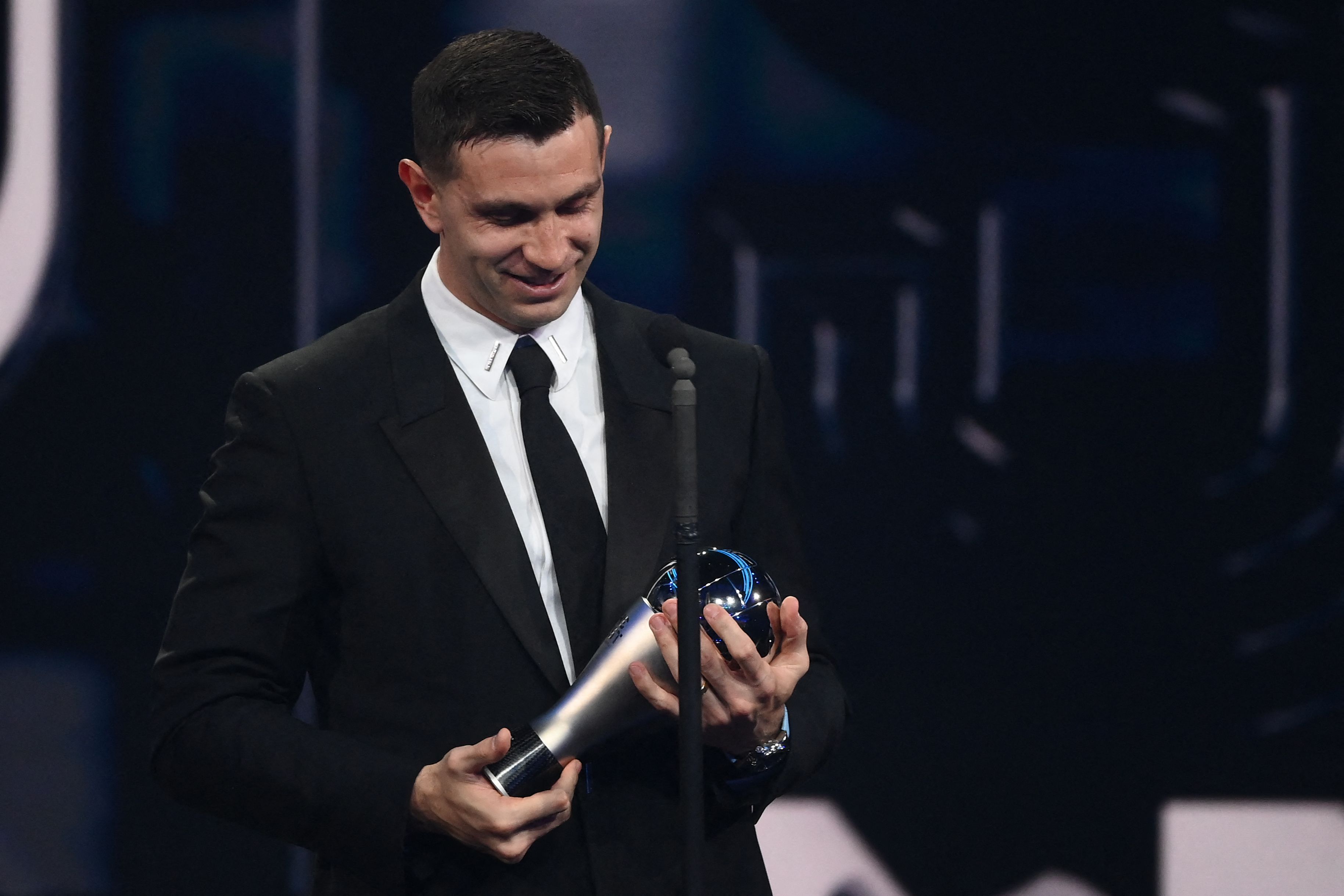 Emiliano Martínez ganó como mejor guardameta. (Foto Prensa Libre: AFP)