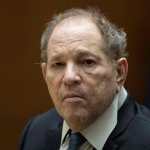 Harvey Weinstein fue condenado a otros 16 años de prisión por un caso de violación contra una mujer. (Foto Prensa Libre: AFP)