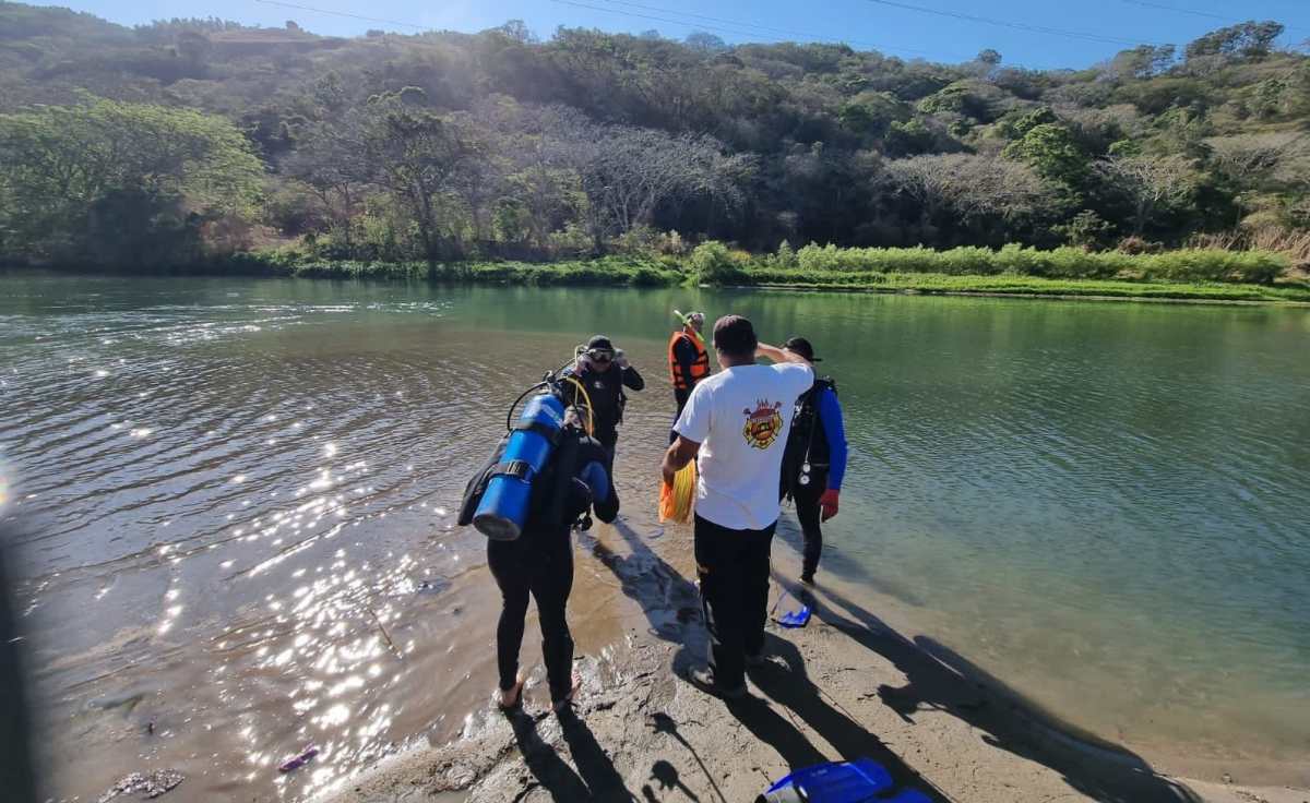 “Íbamos caminando y se hundió”: el relato de los amigos de un joven que se ahogó en una poza en Santa Rosa