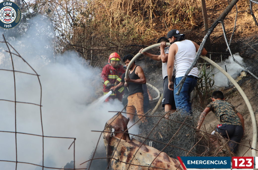 Incendio de casas en Villalobos 2