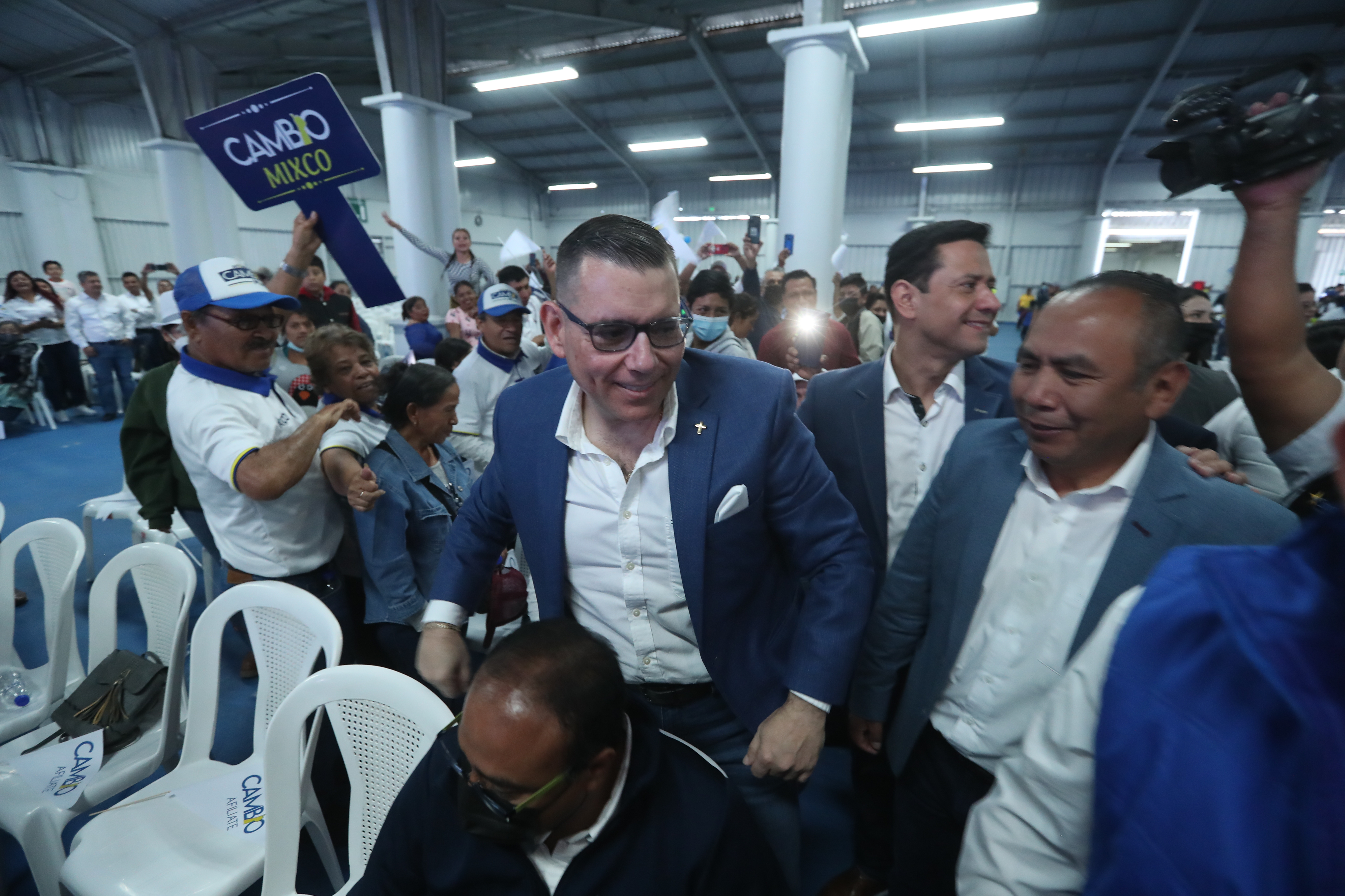 Accionan contra inscripción de Manuel Baldizón como candidato y denuncian penalmente a magistrados del TSE que la avalaron