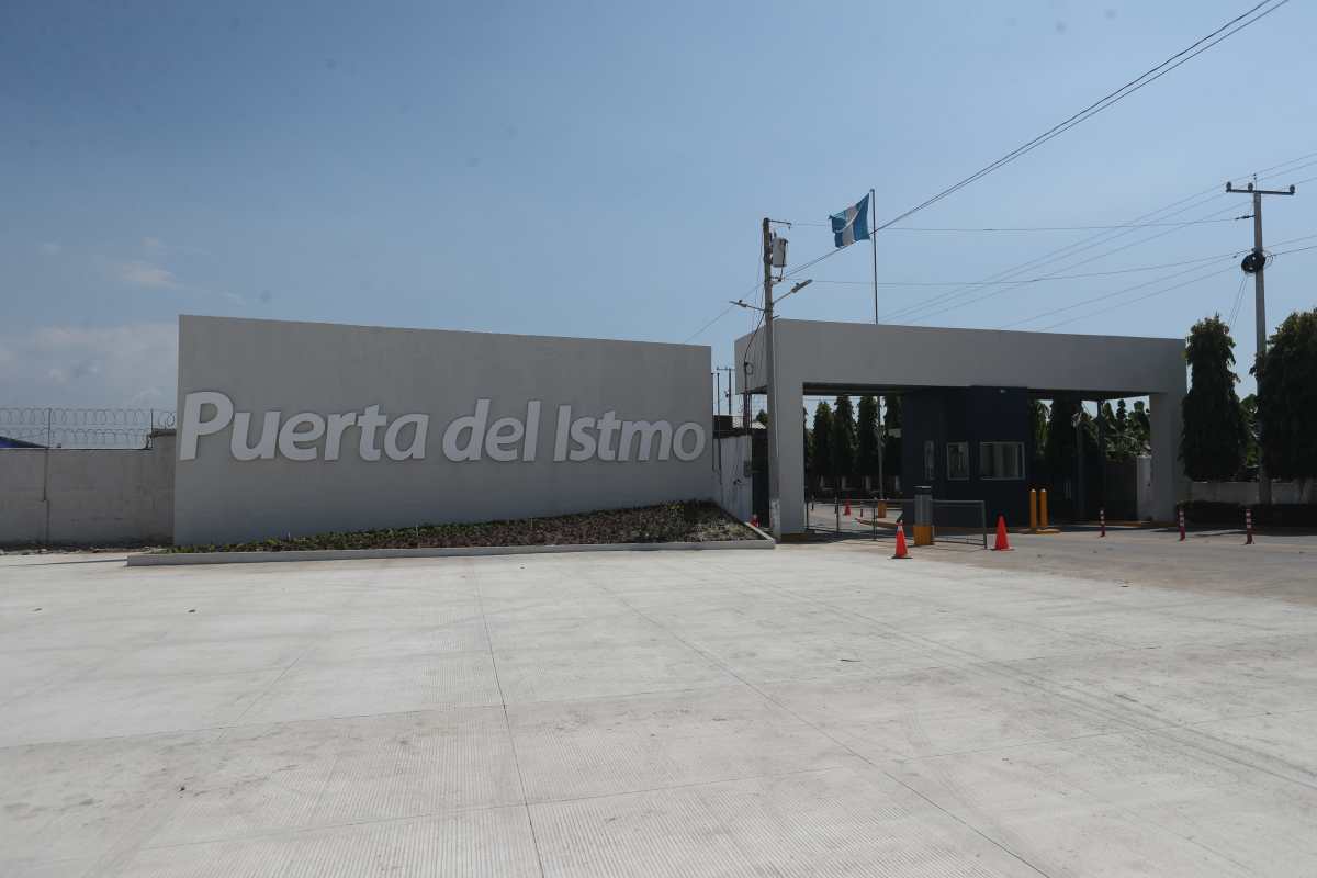 La Zona de Desarrollo Económico Especial Pública (ZDEEP) Puerta del Istmo, ubicada en el municipio de Ayutla, San Marcos, espera cerrar este año con cinco empresas operando. (Foto Prensa Libre: Erick Ávila).