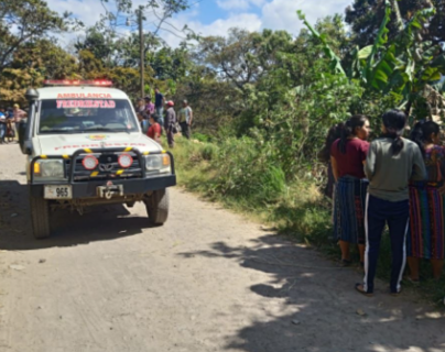 Párroco muere y tres mujeres resultan heridas en accidente de tránsito en San Martín Jilotepeque