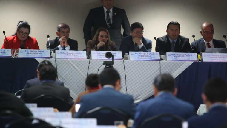 Desde este jueves 16 de febrero, el Pleno del TSE decidió que sus reuniones semanales con partidos políticos, serán públicas. Fotografía: Prensa Libre (Carlos Hernández).