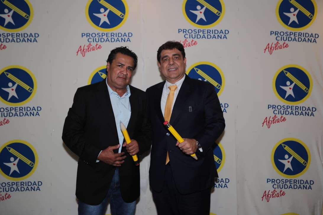 El binomio de Prosperidad Ciudadana fue presentado en la zona 4 capitalina. Fotografía: Prensa Libre.