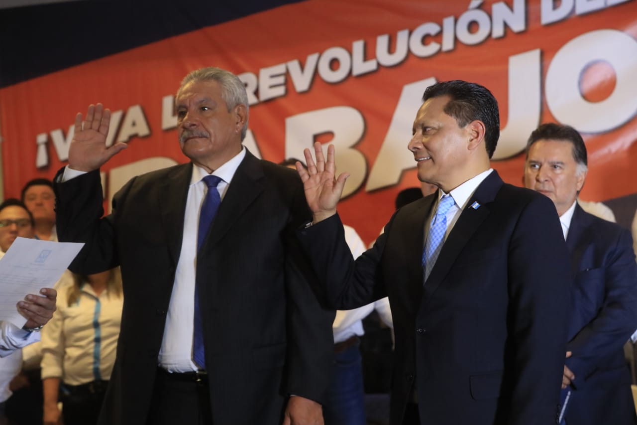 Armando Castillo (d) y Édgar Grisolia (i) son el binomio presidencial de Viva. (Foto Prensa LIbre: María José Bonilla)