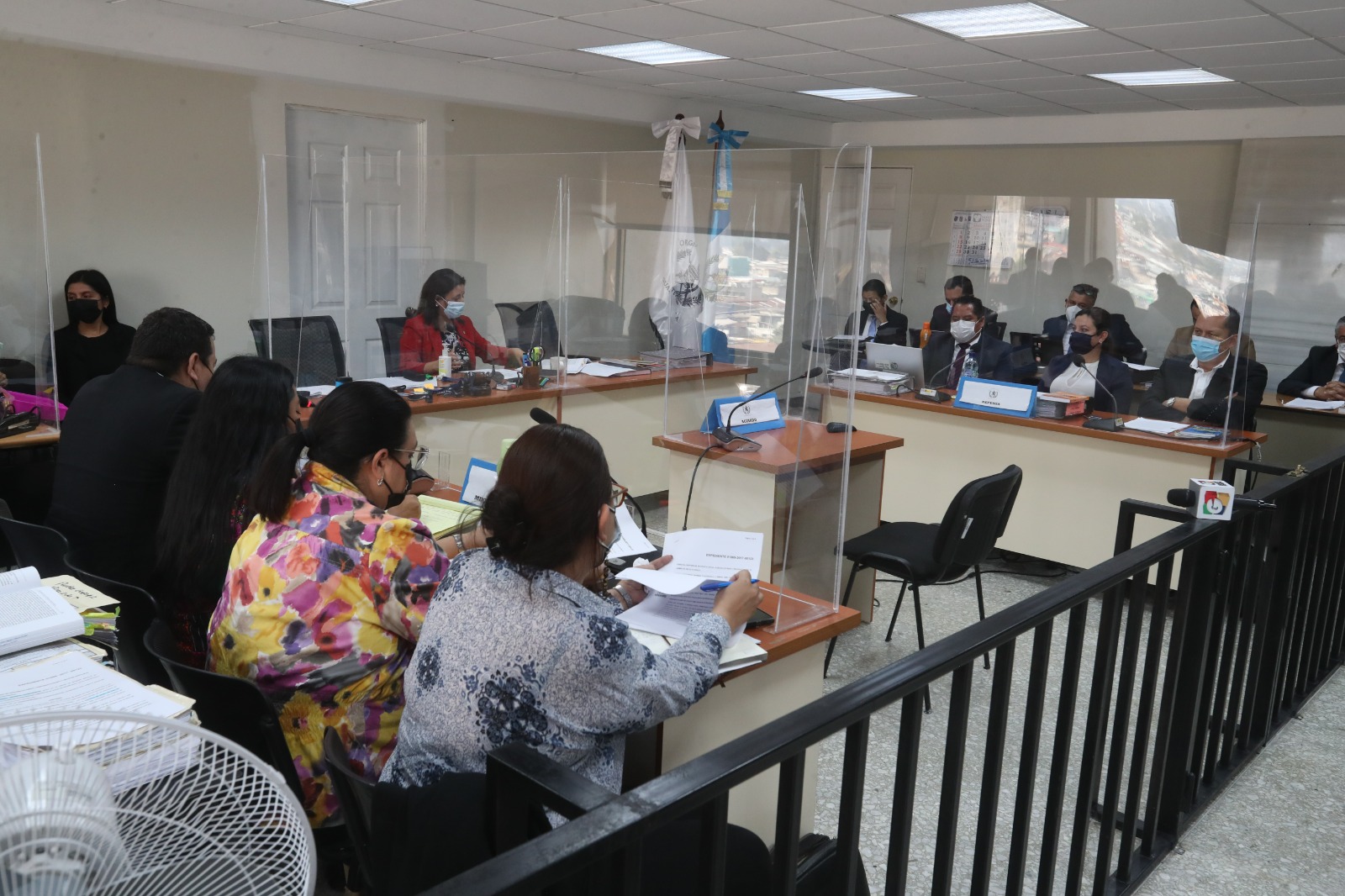 Nuevamente se suspendió el comienzo del juicio contra ocho implicados por el caso Hogar Seguro Virgen de la Asunción. (Foto Prensa Libre: Juan Diego González)