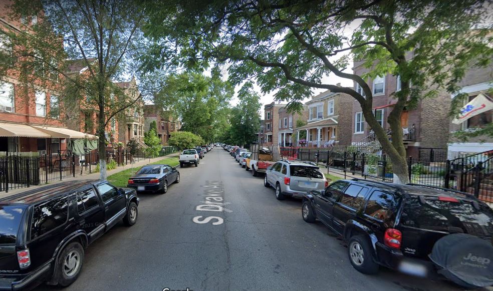 Calle Drake en Chicago, Illinois, Estados Unidos, en donde ocurrió el crimen contra Reyna Cristina Ical Seb. (Foto Prensa Libre: Google Maps)