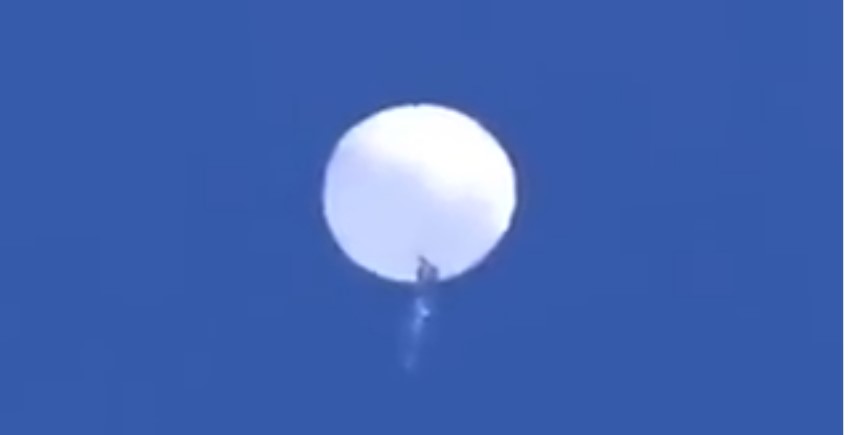 Un globo "espía" chino supuestamente también sobrevuela territorio latinoamericano. (Foto: @HeverCastroB/Twitter)