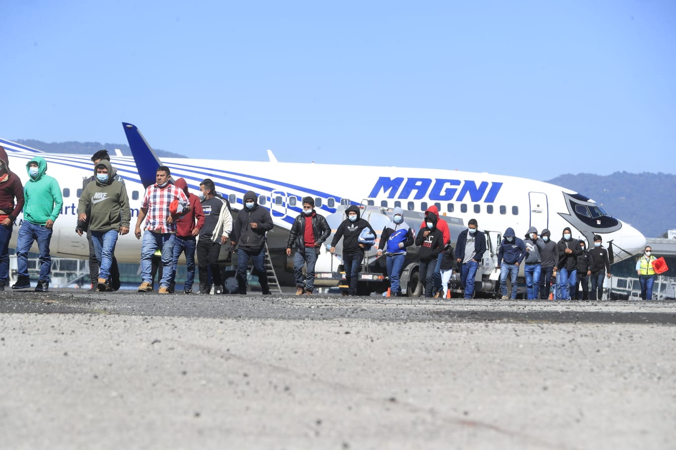 “Se escapa uno de morir”: guatemalteco narra cómo es el “sofocante” viaje para migrar a los Estados Unidos