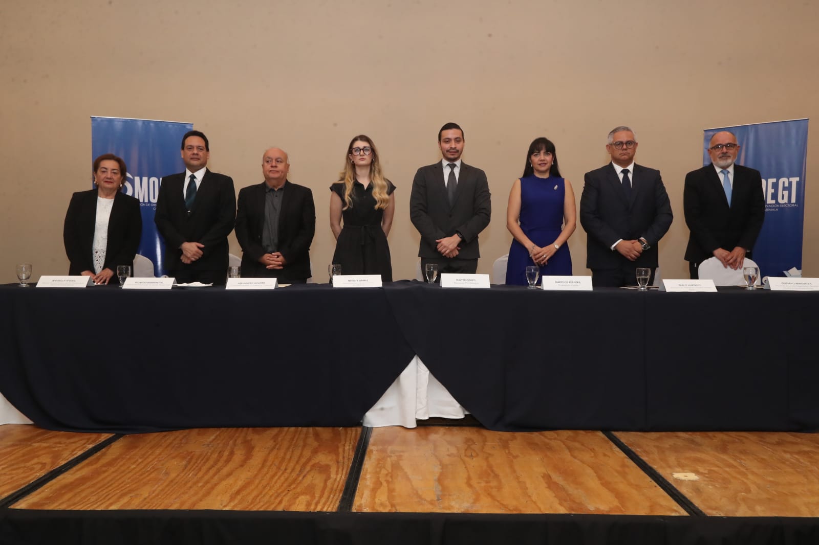 Representantes de las organizaciones civiles que formaron la la Misión de Observación Electoral de Guatemala (MOE-Gt). (Foto Prensa Libre: Elmer Vargas)