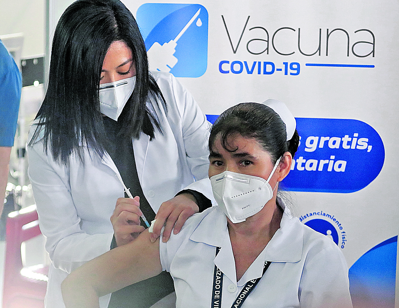 La enfermera Magdalena Guevara González fue la primera en recibir la vacuna contra el covid-19 en Guatemala. (Foto Prensa Libre: Hemeroteca PL)
