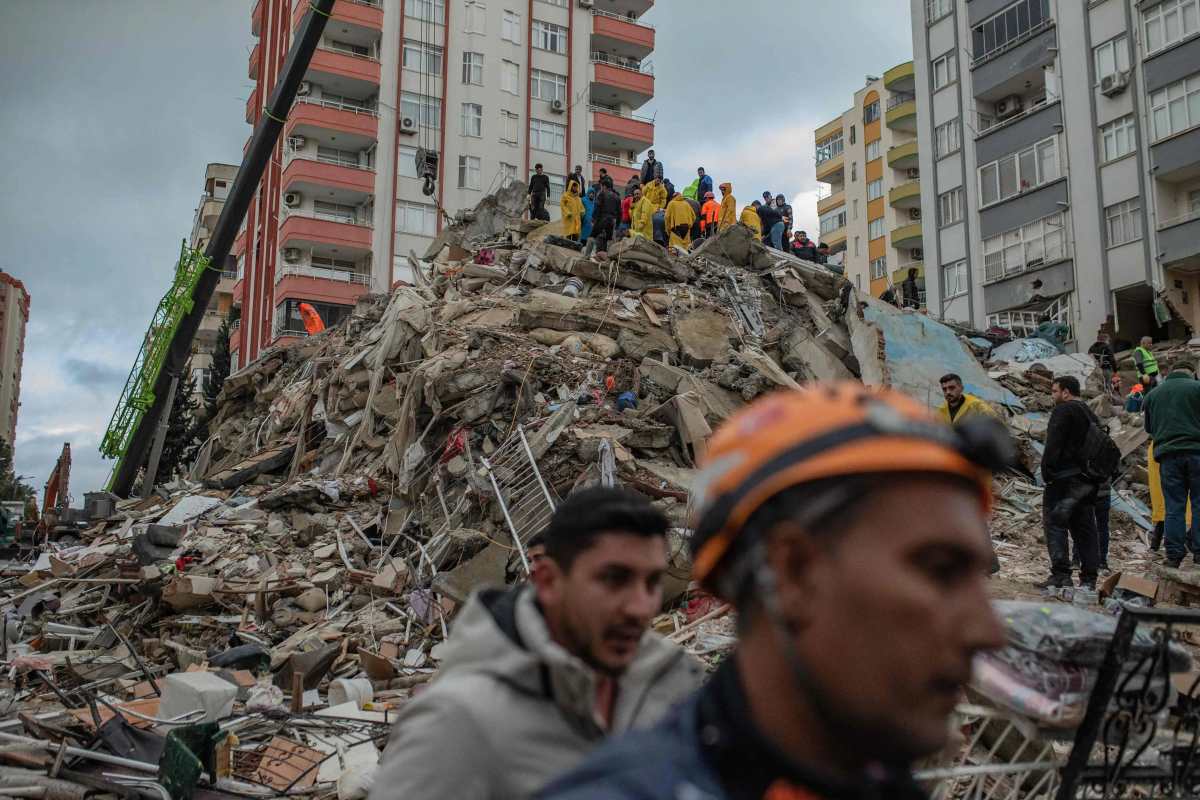 Terremoto en Turquía: Asciende a más de 19 mil la cifra de muertos y más de 70 mil heridos