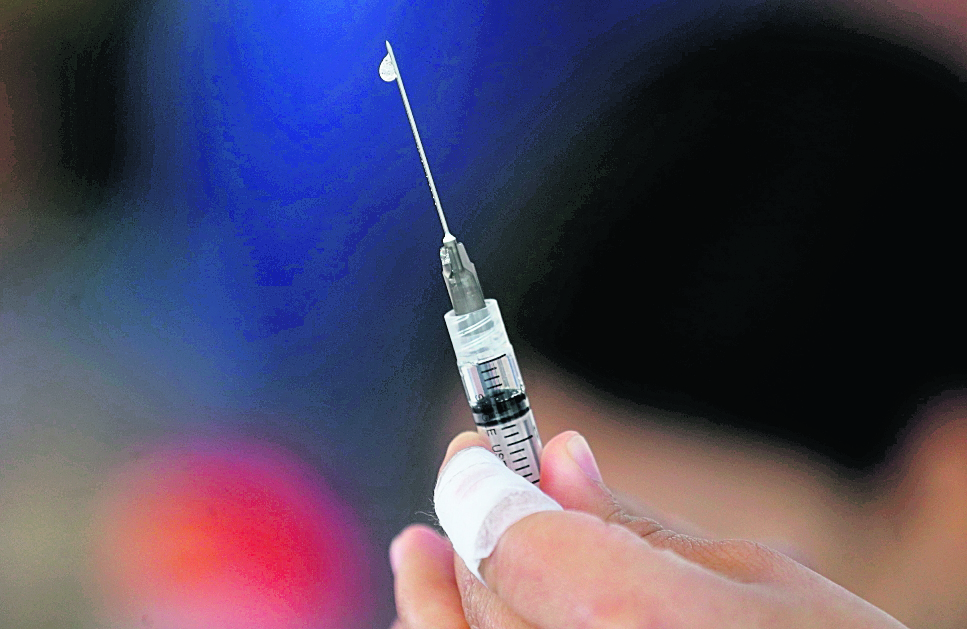 Las personas con enfermedades de riesgo pueden recibir la vacuna contra el neumococo. (Foto Prensa Libre: Hemeroteca PL)