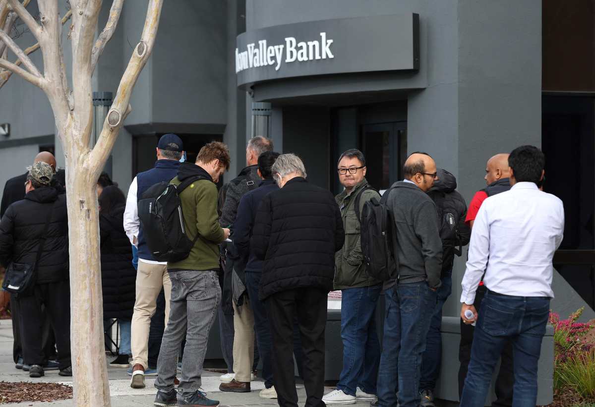 Tras el cierre de Silicon Valley Bank en EE. UU., inician los temores de contagio a otras entidades bancarias