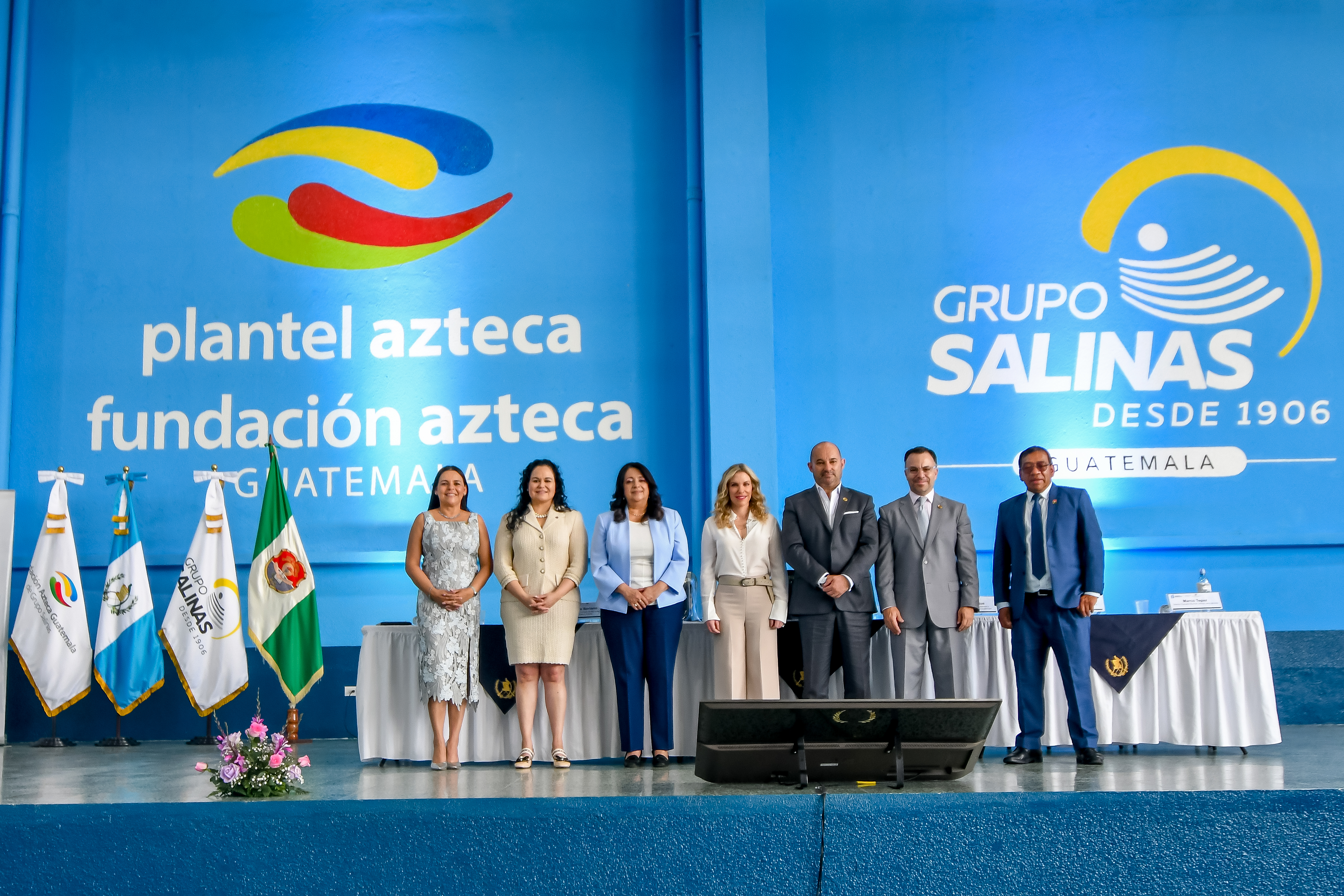 Modelo Plantel Azteca Guatemala