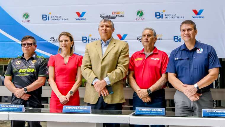 Organizadores del Challenge GT y patrocinadores, hicieron la presentación del campeonato 2023. Foto Prensa Libre: Sergio Muñoz