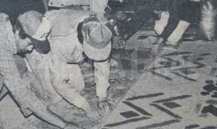 Elaboración de alfombras para la Semana Santa del1 5 de abril de 1984