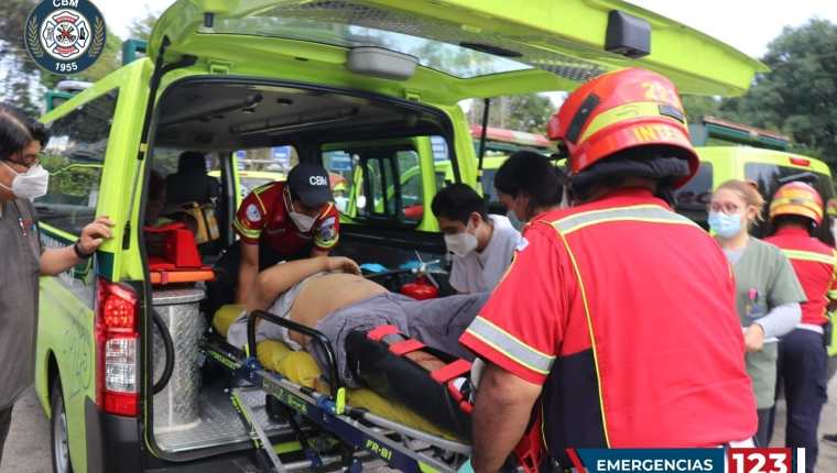 Una persona murió y tres quedaron heridas en El Búcaro por un ataque armado. (Foto Prensa Libre: Bomberos Municipales)