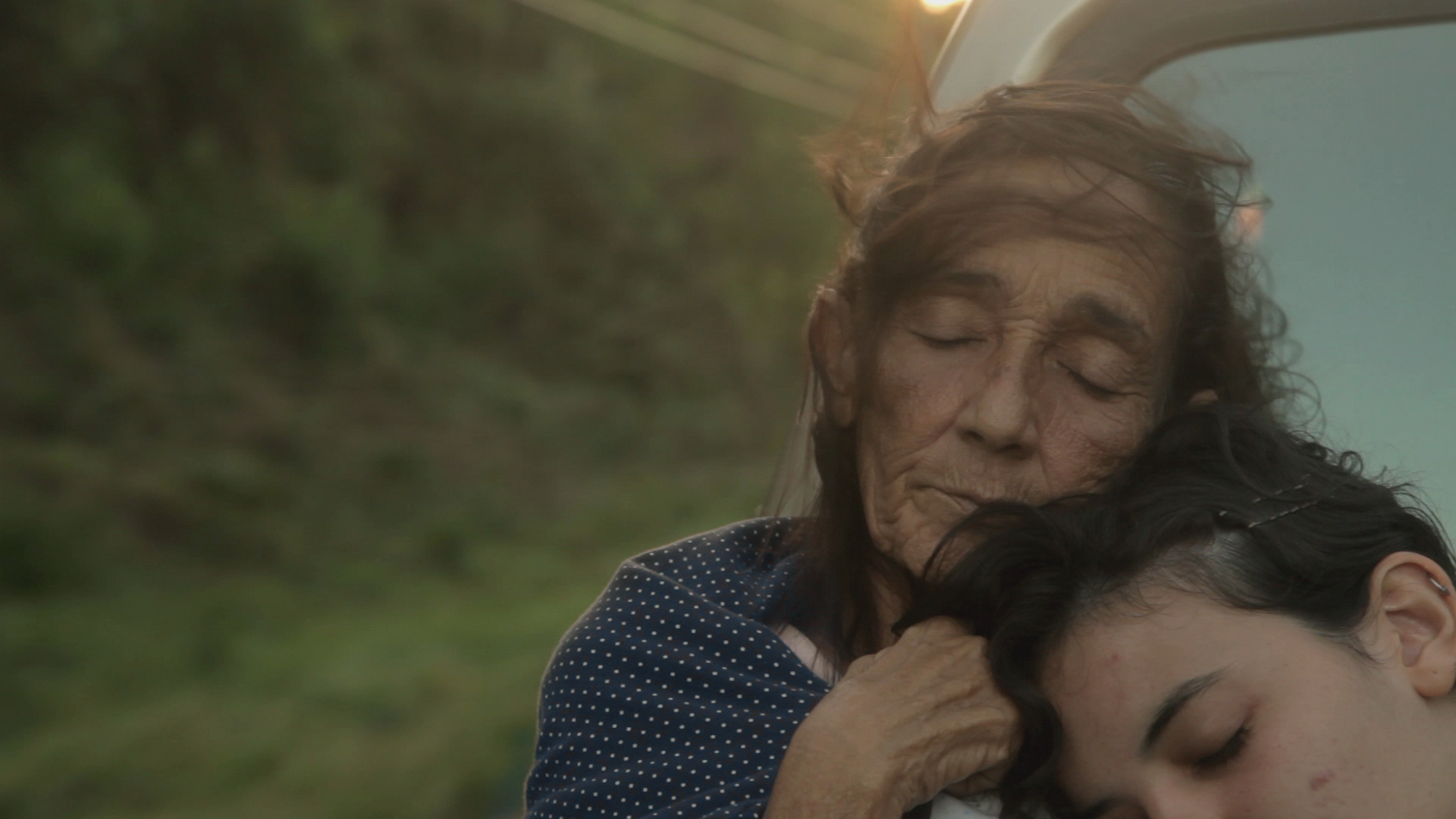 En 'Luna Vieja', la directora Raysa Bonnet se aproxima a los vínculos femeninos intergeneracionales. (Foto Prensa Libre: Cortesía MDCHPM)