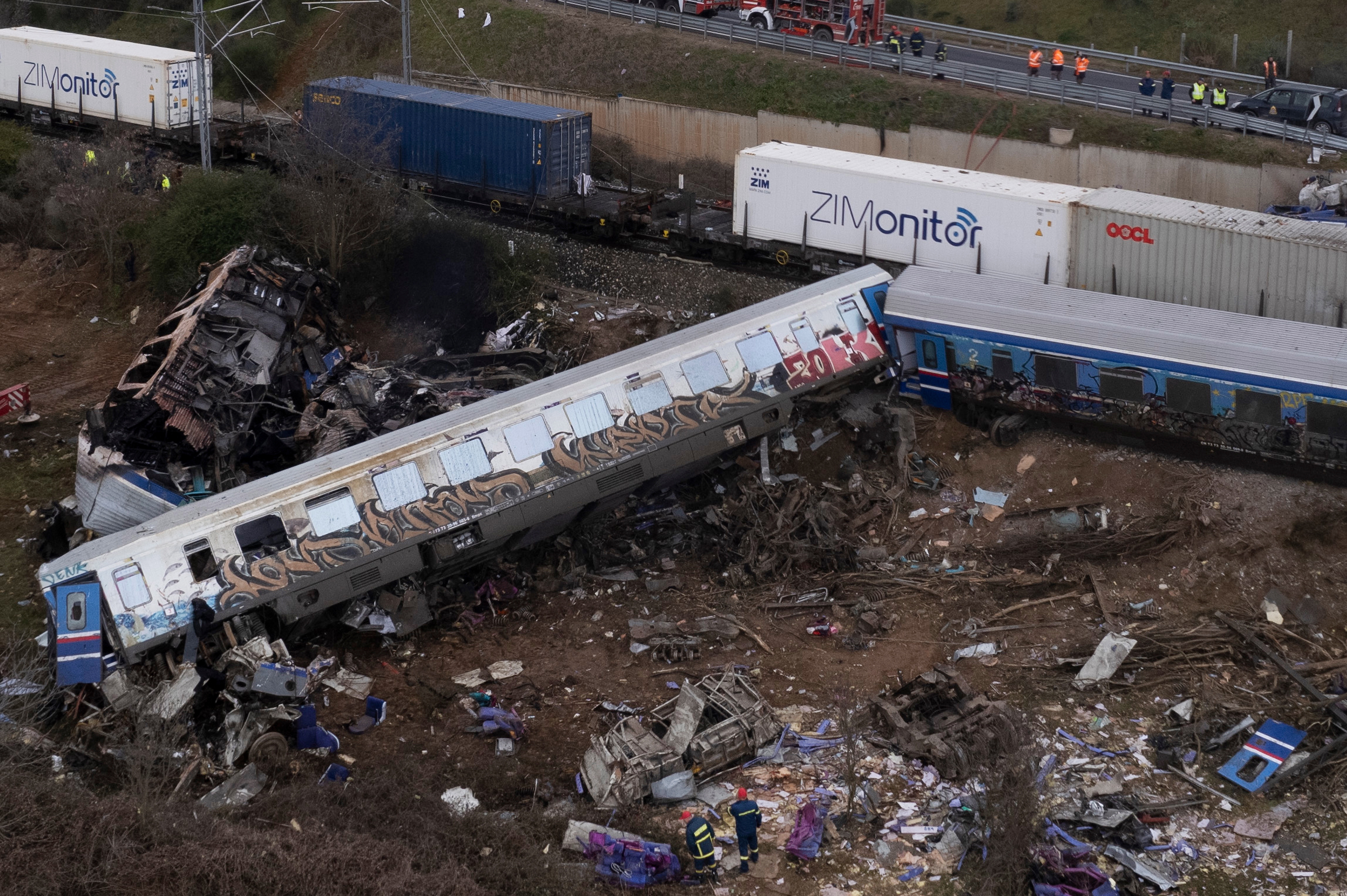 Un choque de trenes en Grecia ha dejado al menos 36 personas muertas y múltiples heridos. (Foto Prensa Libre: EFE)